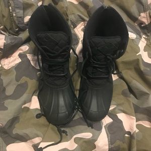 FULLY LINED BLACK SPERRY DUCK BOOTS -RAIN AND SNOW